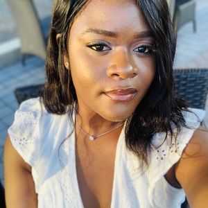 Meet your Posher, Nikeesha